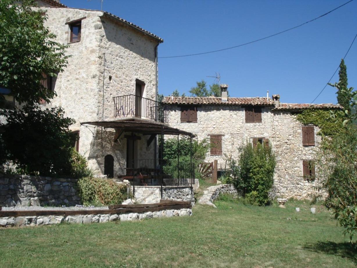 Chambres D'Hotes - La Maison De Julie Entrevaux Esterno foto