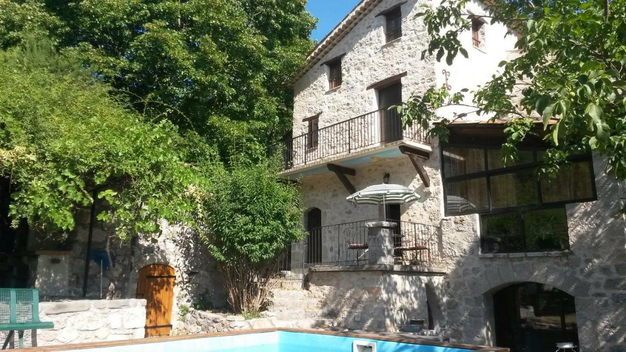 Chambres D'Hotes - La Maison De Julie Entrevaux Esterno foto